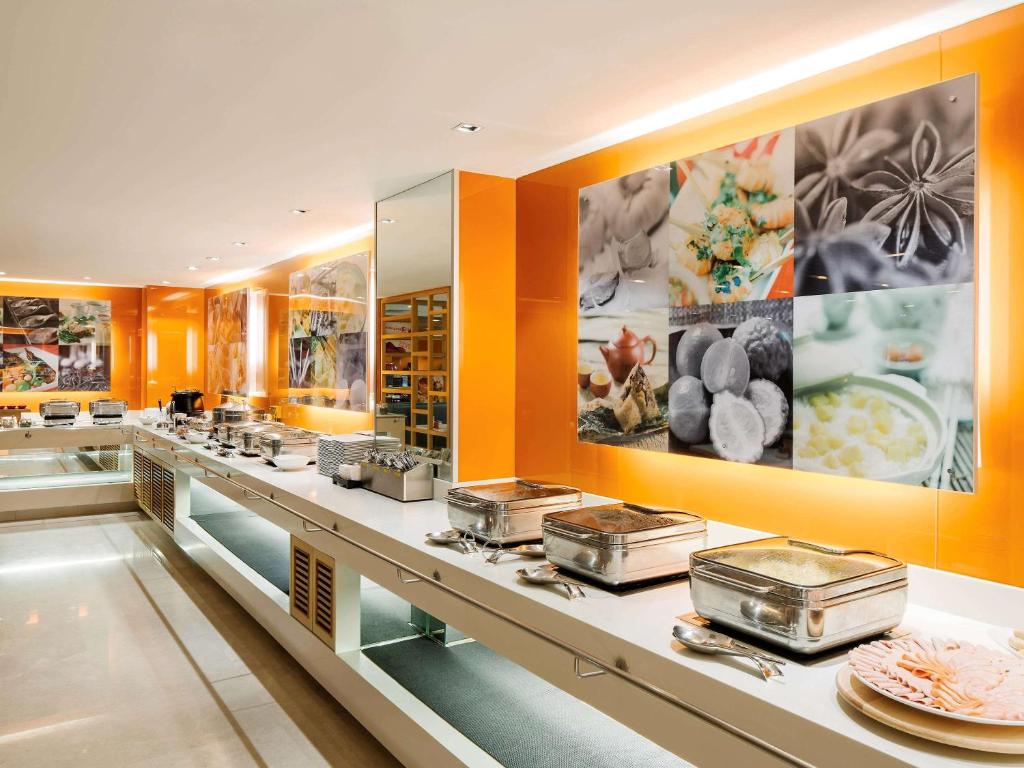 Ibis Singapore on Bencoolen Hotel