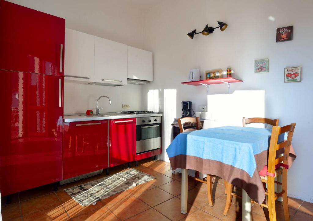 Casa con grande terrazza, AC, wifi, posto auto e vicino al mare - 3