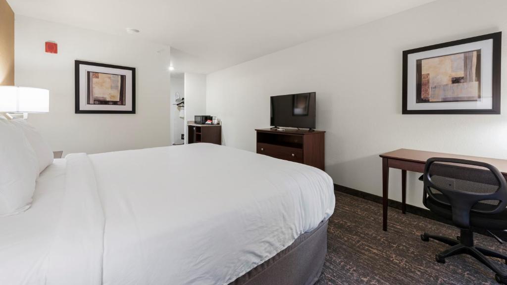 Cobblestone Hotel and Suites Two Rivers photo