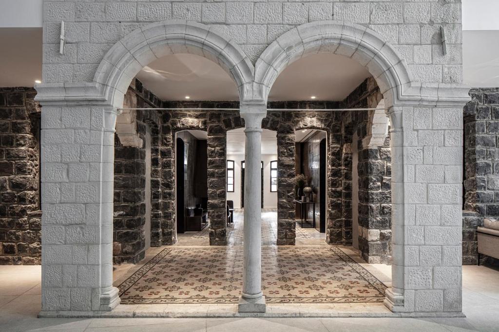 フロント・ロビー