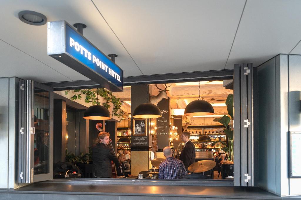 Nightclub, Highfield Private Hotel in Sydney