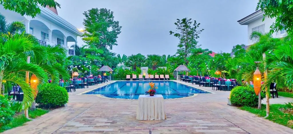 Glorious Hotel, hotel in Kompong Thom