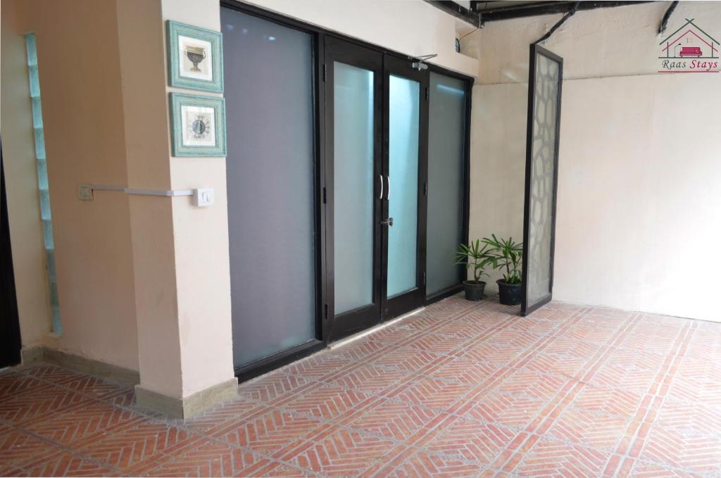 Furnished 1 Bedroom Independent Apartment 6 in Greater Kailash 1 Delhi photo