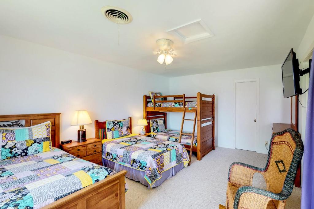 Blue Water Lake House photo
