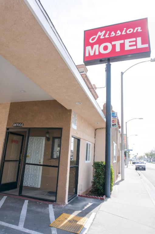 Mission Motel photo