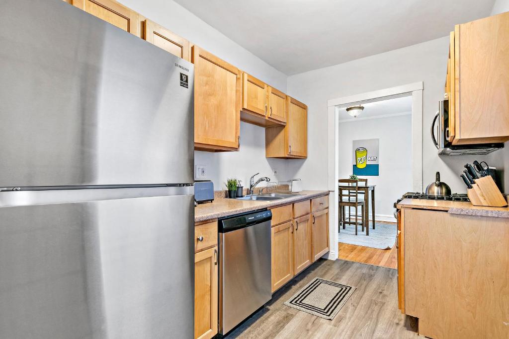 Chicago Local Vibe Residential 1BR Roscoe Village - Marshfield N3 — Hotel in Chicago (IL)