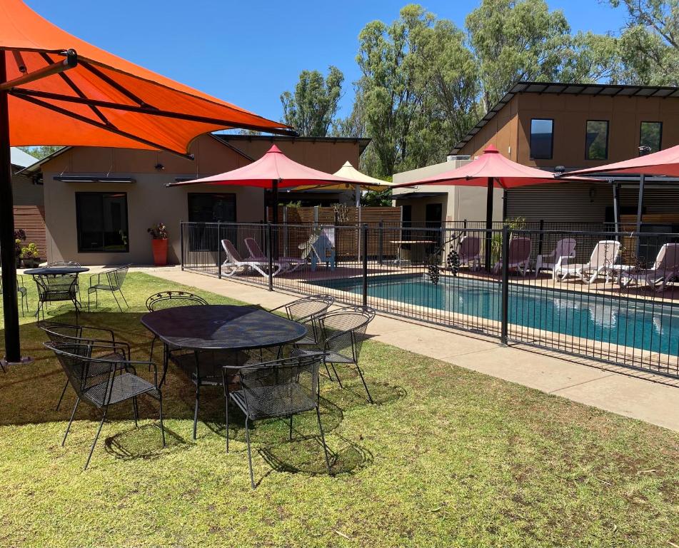 Adelphi Apartments 3 or 3A - Downstairs 2 Bedroom or Upstairs Studio with Balcony photo