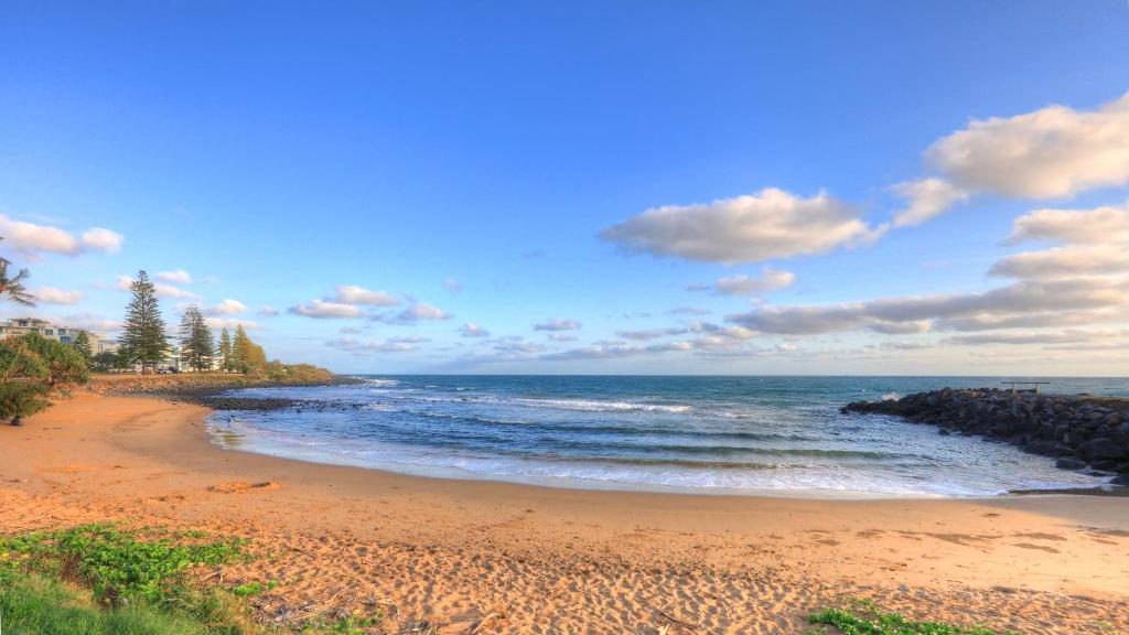 Breakaway at Bargara photo