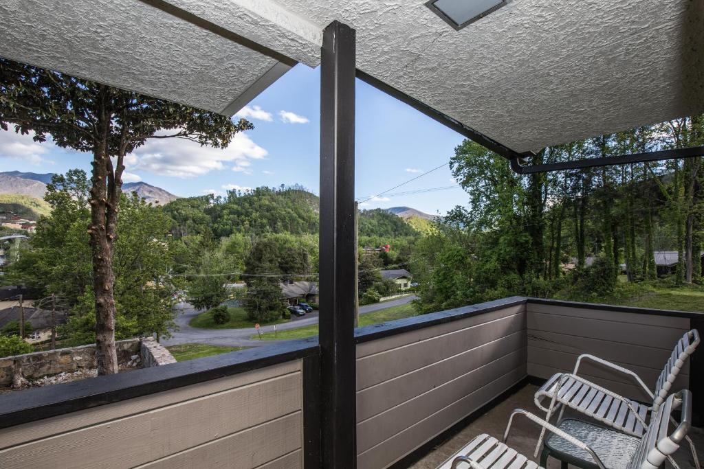 Balcony/terrace, Chalet Inn in Gatlinburg (TN)