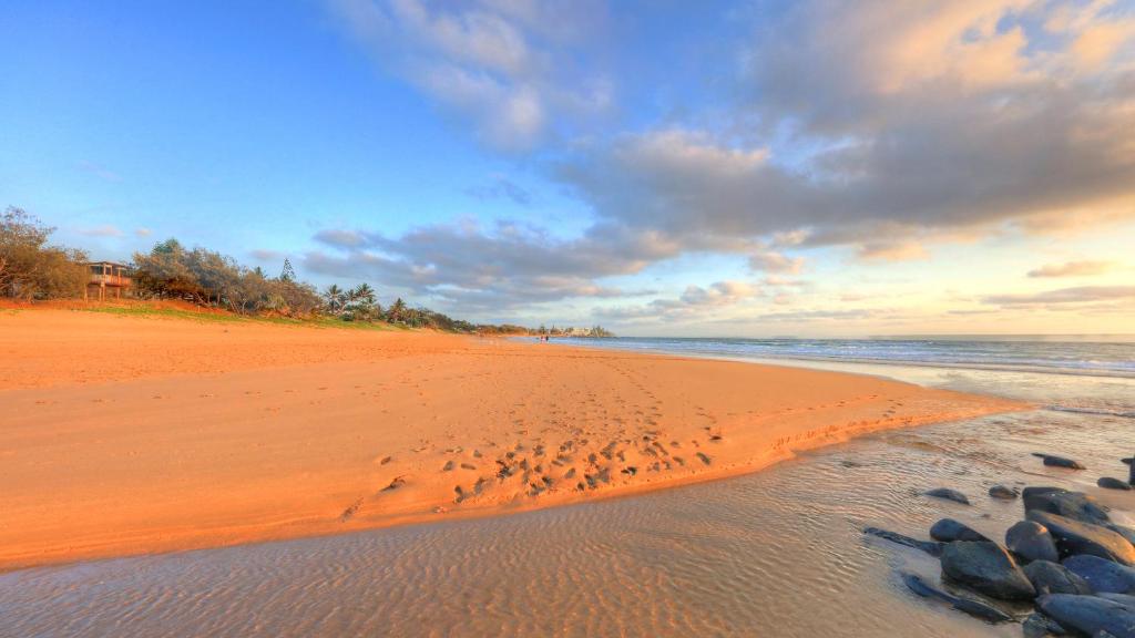 Breakaway at Bargara photo