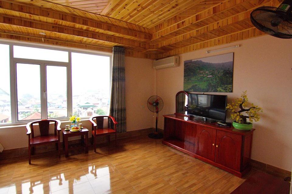 ヌガン ナガ バクハ ホテル (Ngan Nga Bac Ha Hotel)