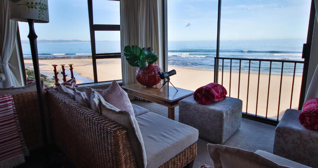 Shared lounge/TV area