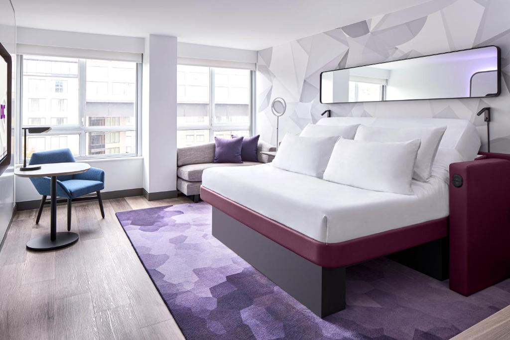 Washington D.C. YOTEL Washington DC room