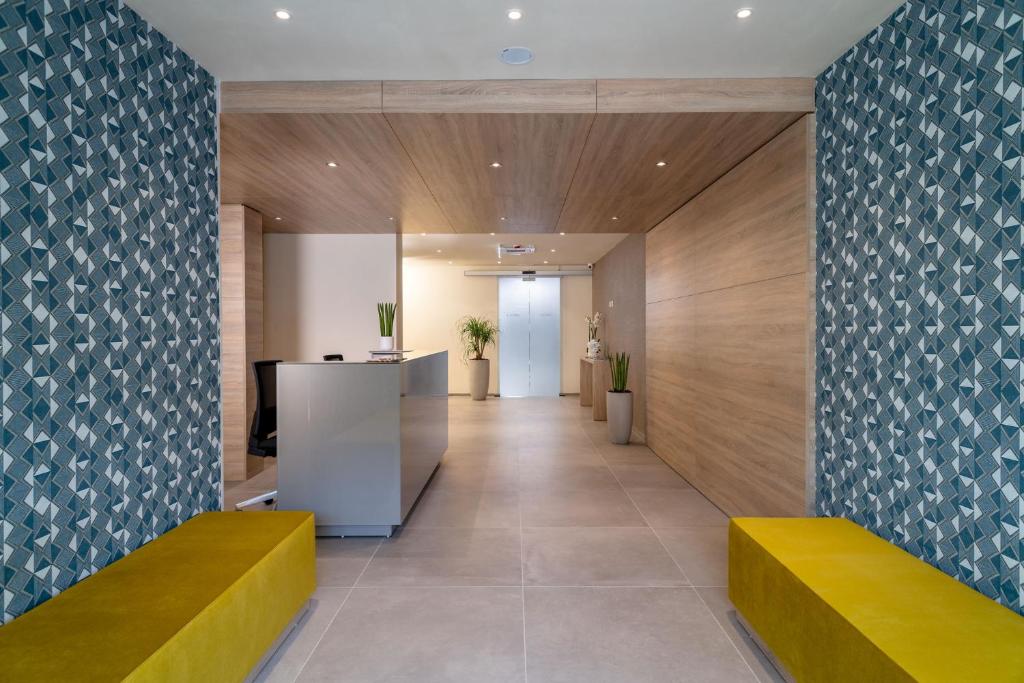 Palace Lido Hotel Suites フロント・ロビー