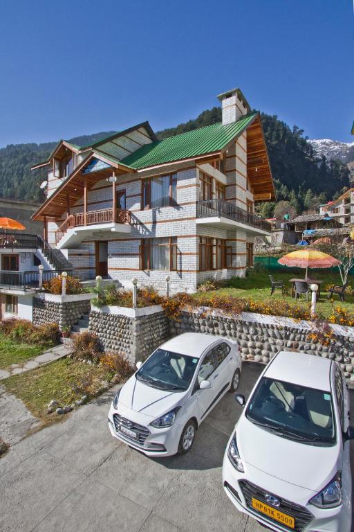 The Cedar Cottages Manali — Hotel in Manali