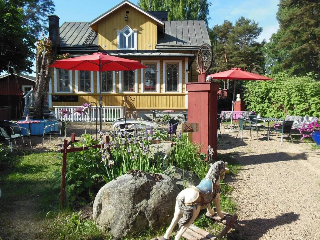 Hotel & Cafe Lanterna, hotel in Nauvo