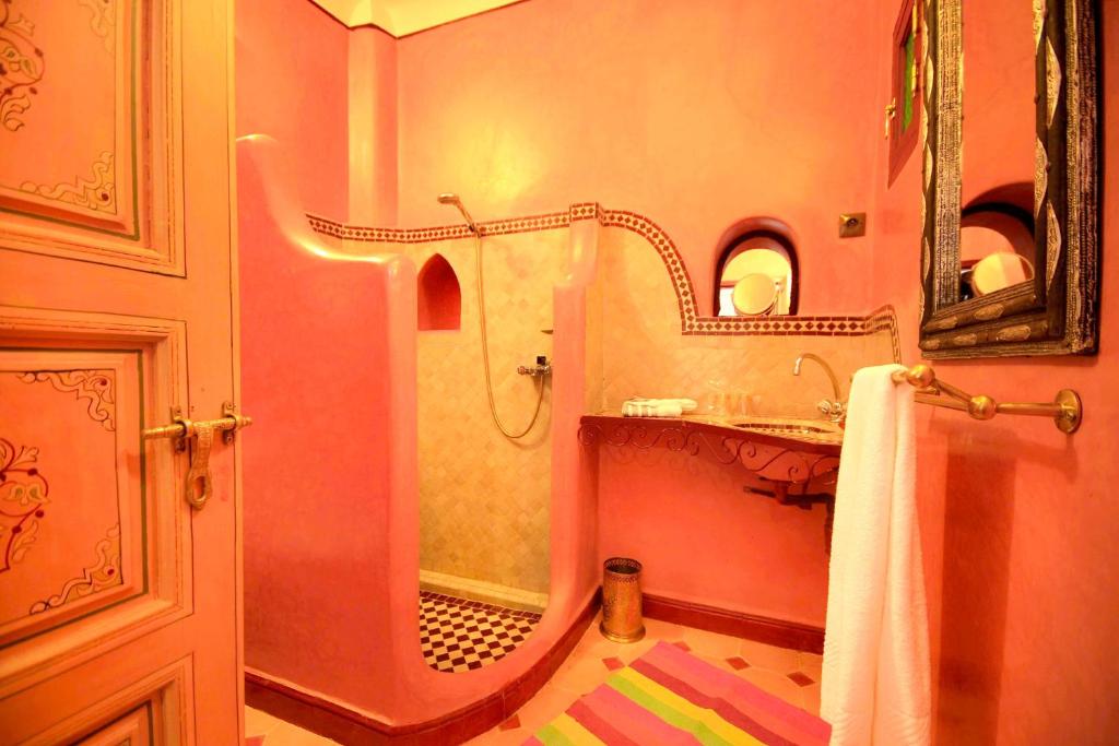 3 bedrooms house with city view terrace and wifi at Medina Marrakesh photo
