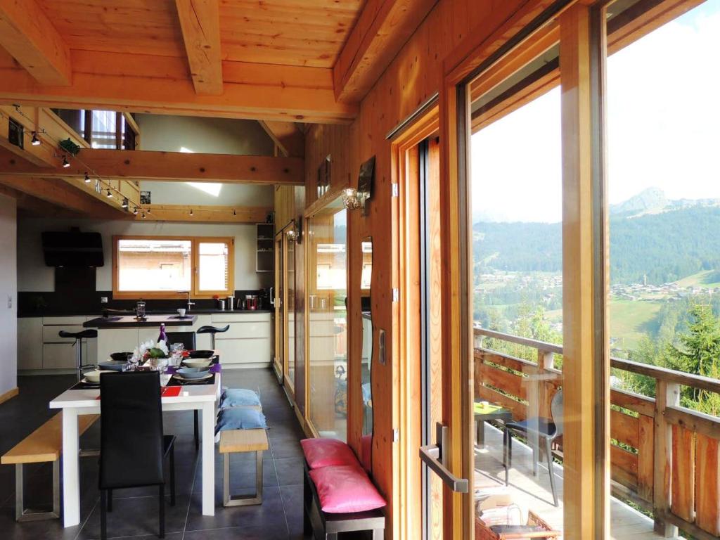 Chalet charmant aux Gets avec vue sur montagne et cheminée - 4
