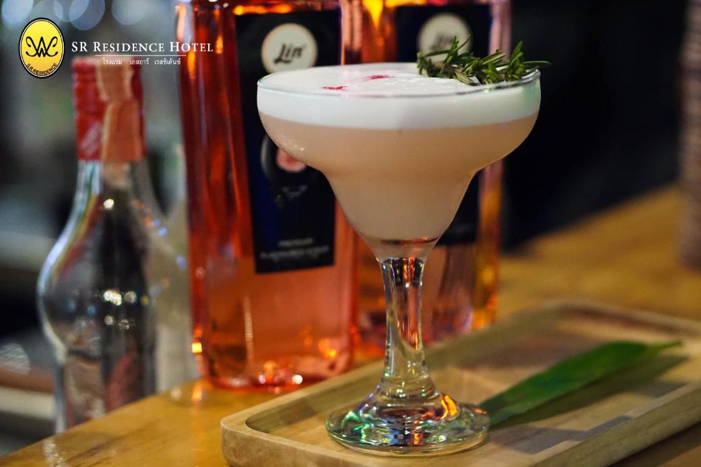 อาหารและเครื่องดื่ม