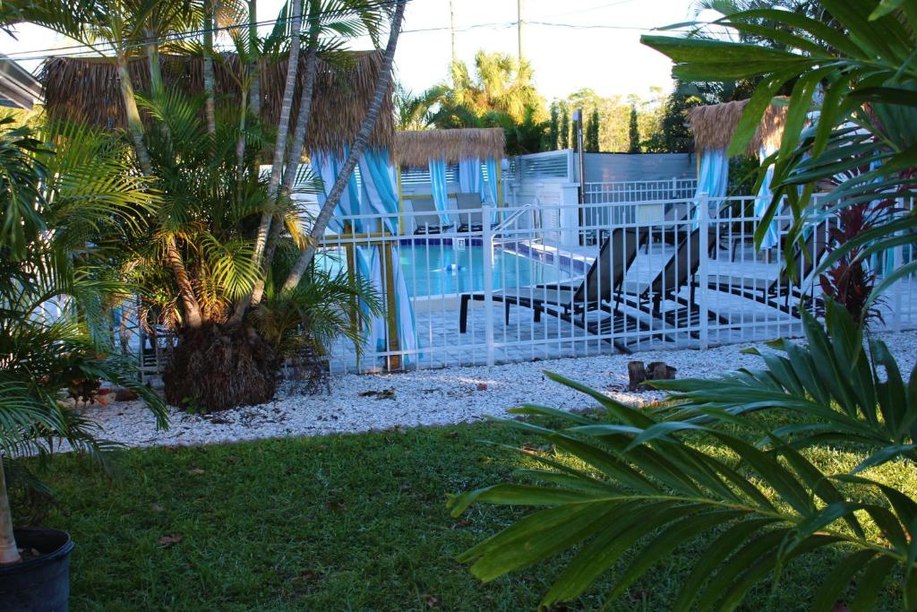 Latitude 26 Waterfront Boutique Resort - Fort Myers Beach photo
