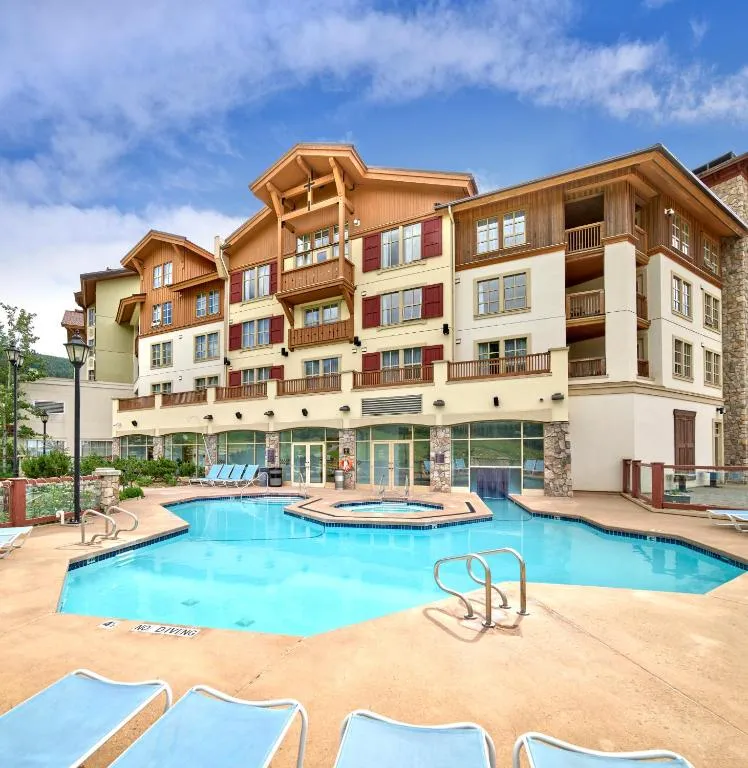 Sun Peaks Grand Hotel & Conference Centre, hotel in Sun Peaks