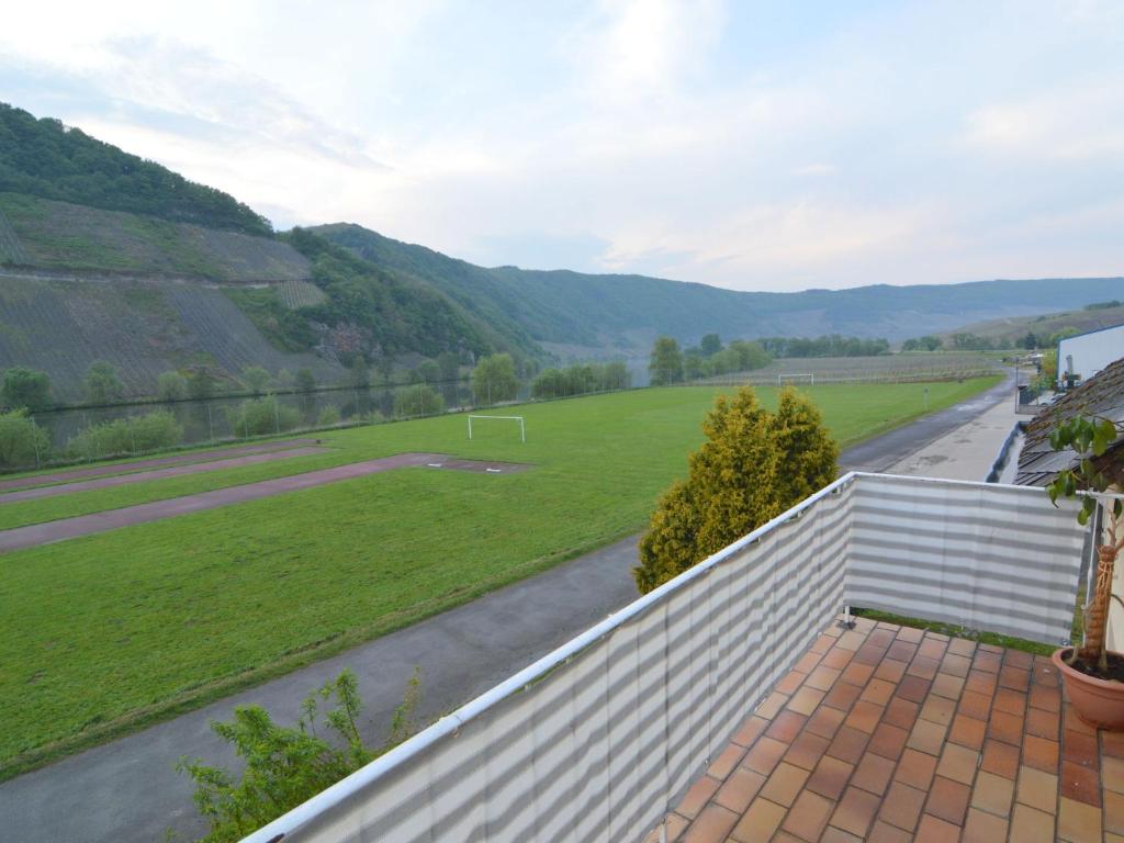 At the Mosel shore located apartment, on the route of the famous Moselsteig