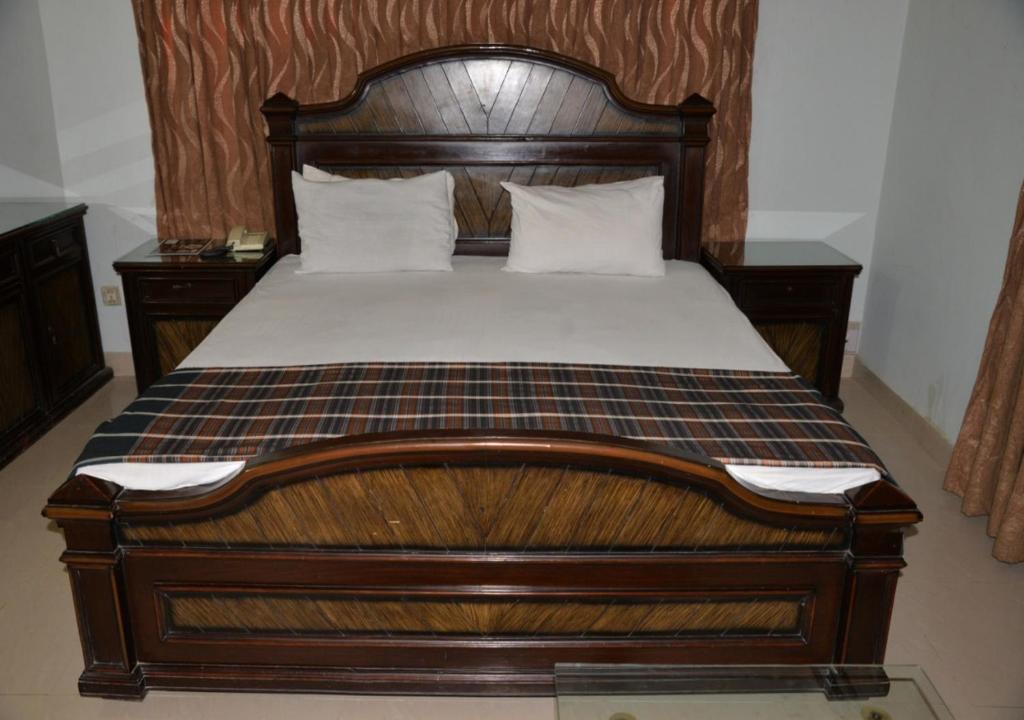 Step inn Guest House Sukkur photo