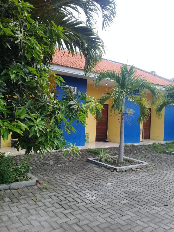 Kost Backpacker — Hotel in Surabaya