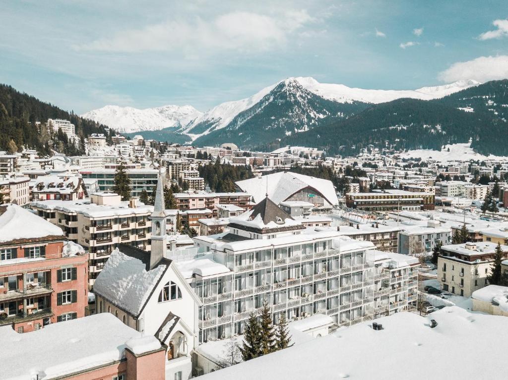 Hard Rock Hotel Davos - 3