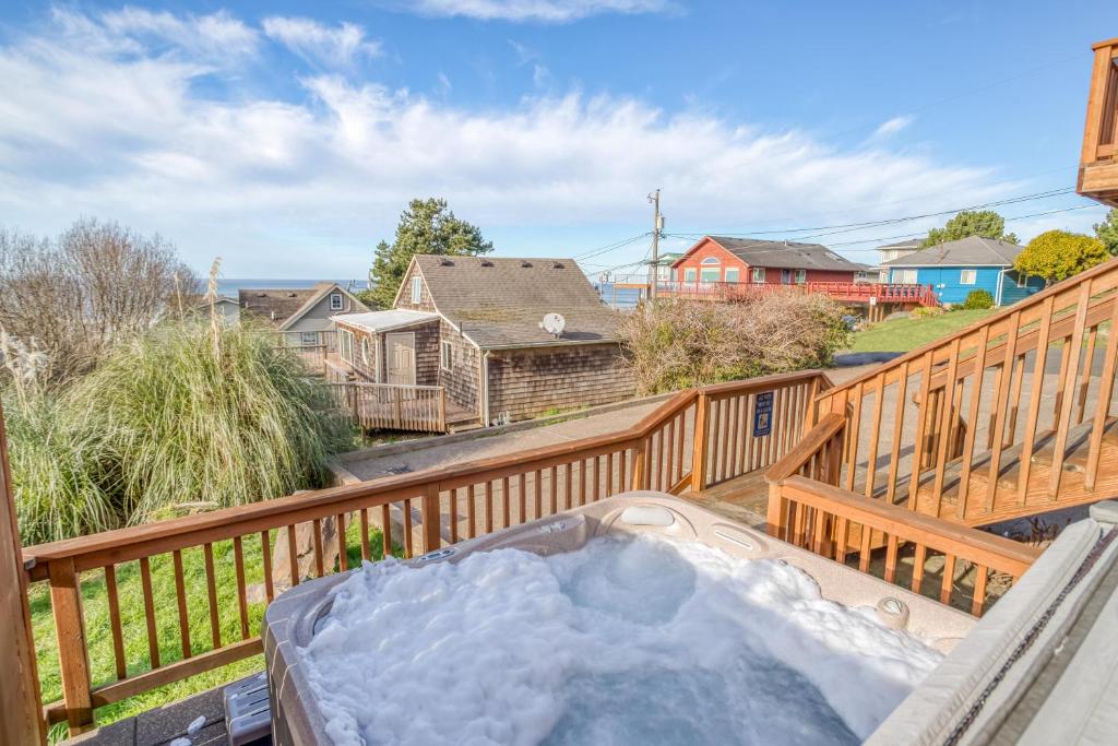 Hubbert Hideaway, Lincoln City