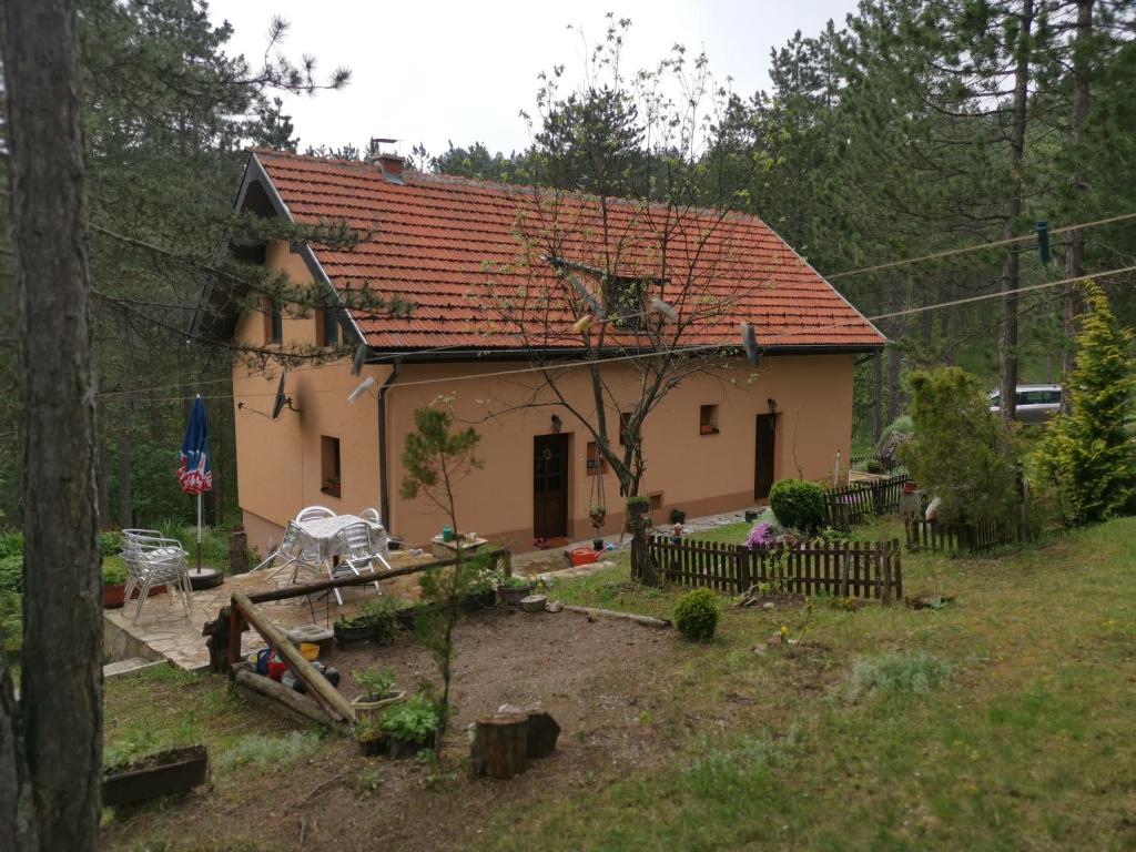 Apartmani Popovic — Hotel in Kremna