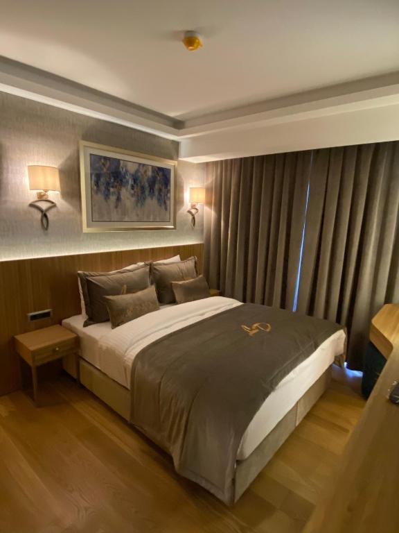 Lady Diana Hotel Photo 12