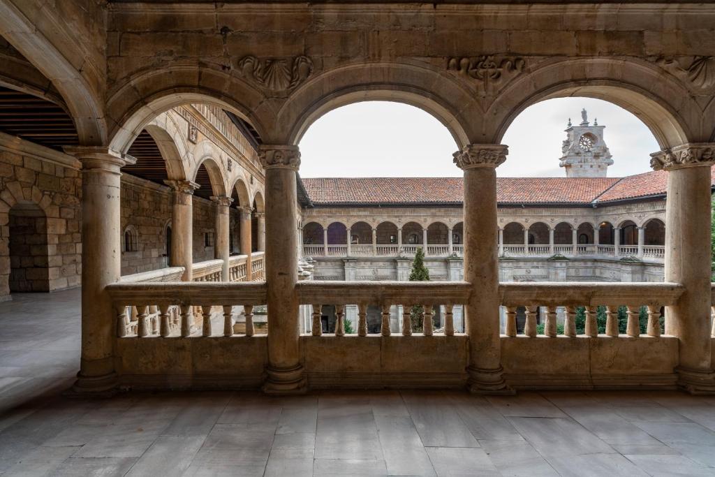 Parador de Leon photo