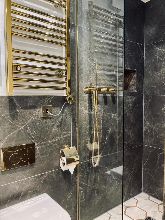 Seven Hotel photo