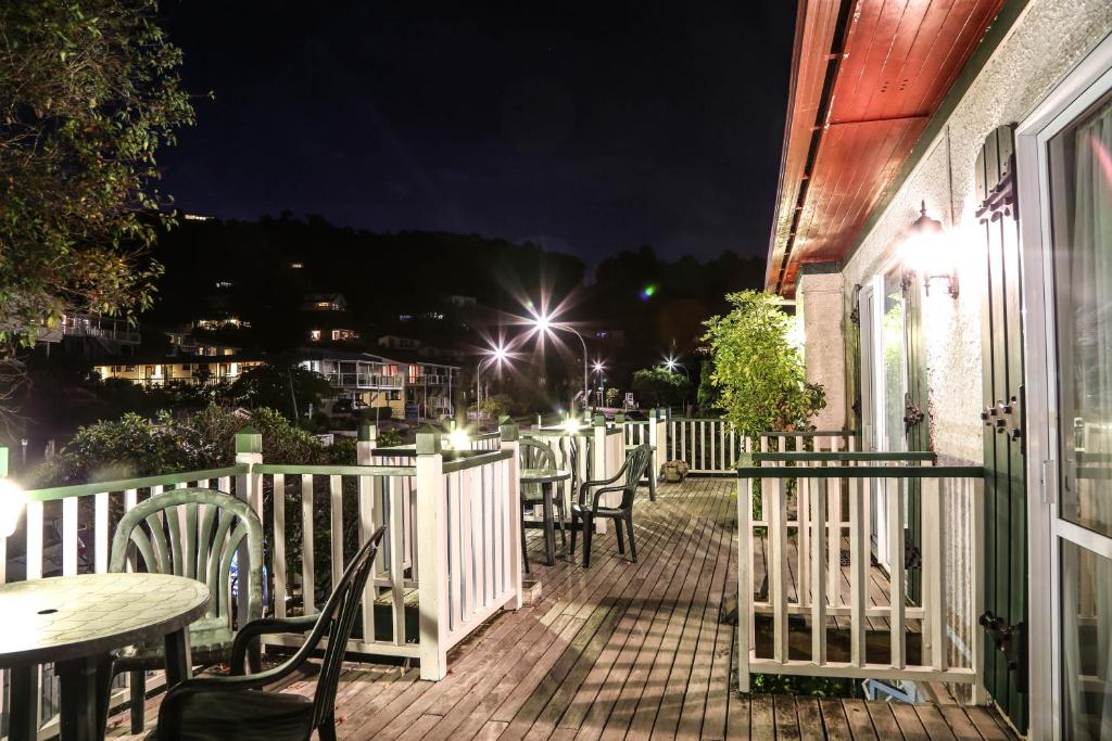 Balcony/terrace, Centabay Lodge and Backpackers in Bay of Islands