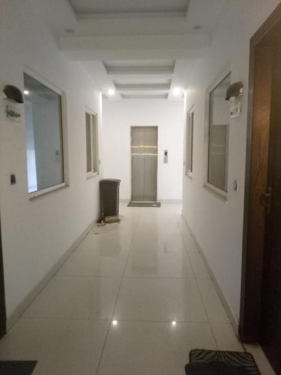 New & elegant 1BR Flat for Families,tourists,4k Netflix,wifi,E11 Markaz