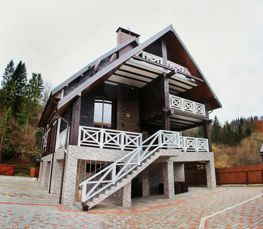 Villa Tukhlay, Tukhlya