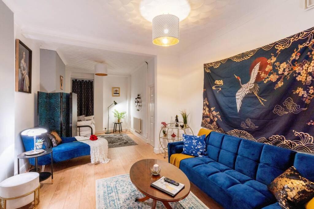 The Gatsby - Beautiful Spacious Central House, Cardiff