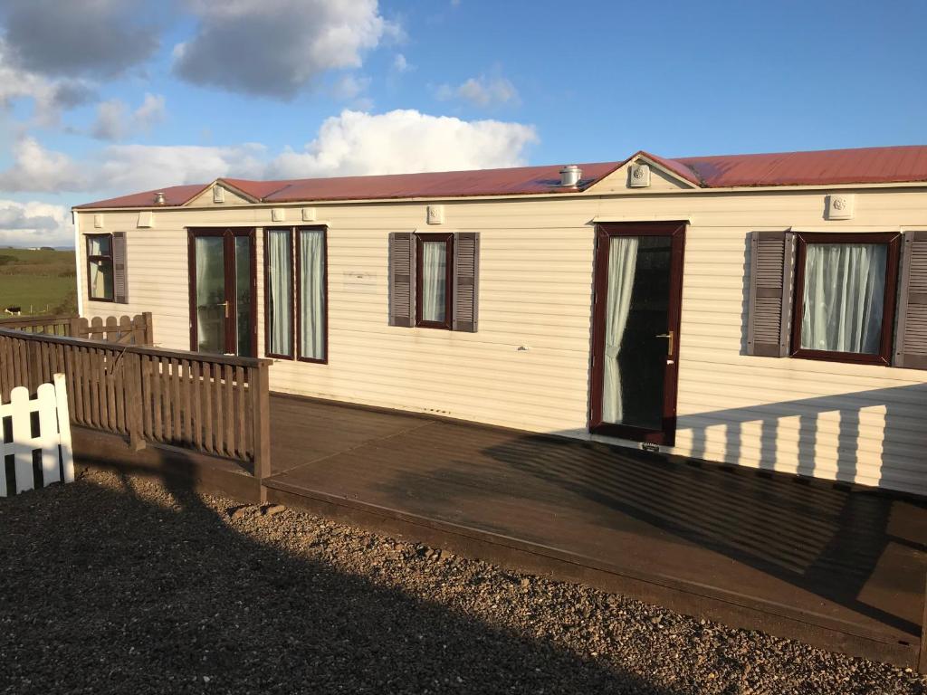 Unique Mobile Home Family Farm Stay with Views