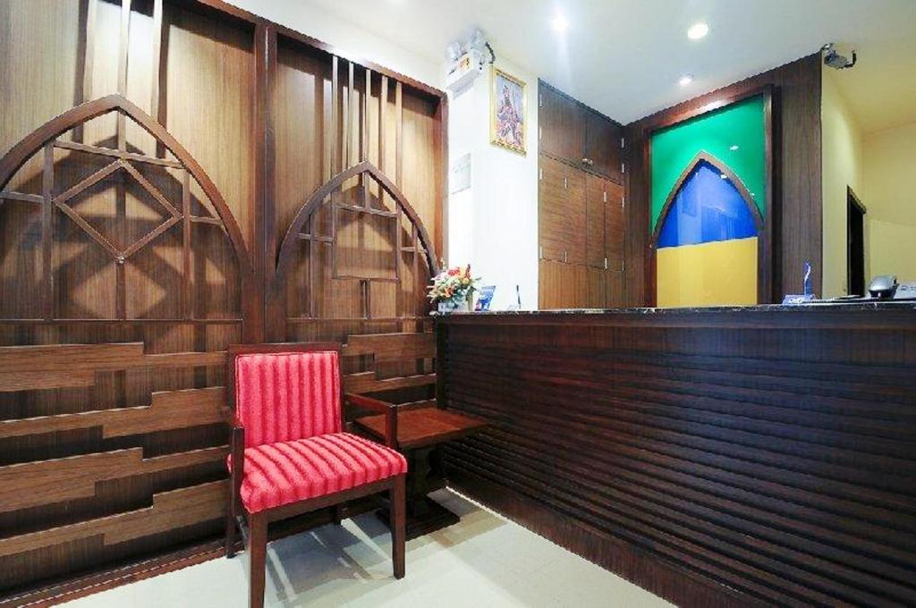 Lobby, Royal Express Inn Sukhumvit in Bangkok