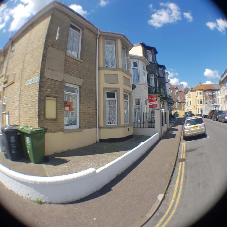 Flat Sleeps 2 with On-Street Parking, Great Yarmouth