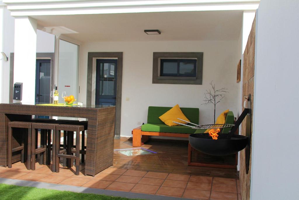 Elegant Villa Playa Blanca with Pool - 2