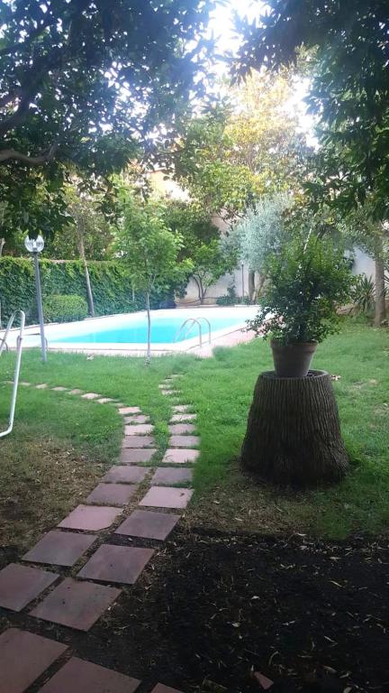 One bedroom house with private pool enclosed garden and wifi at Telese