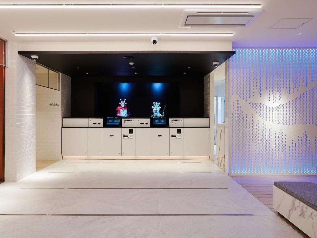 헨 나 호텔 고마츠에키마에 외관