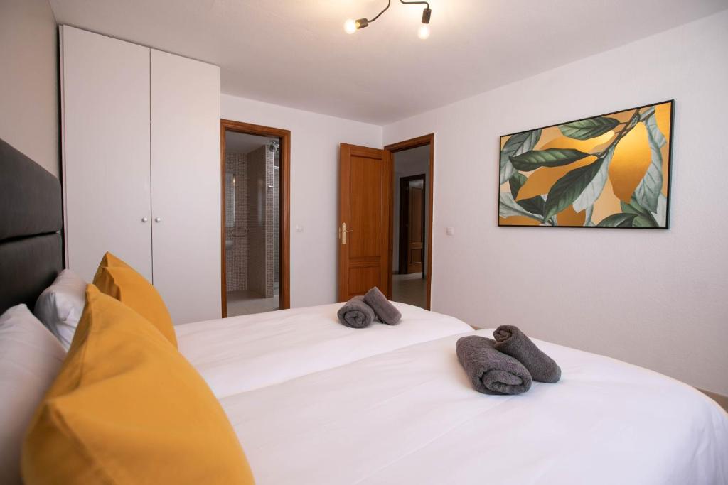 The Roof of the City Center, by Comfortable Luxury - 5