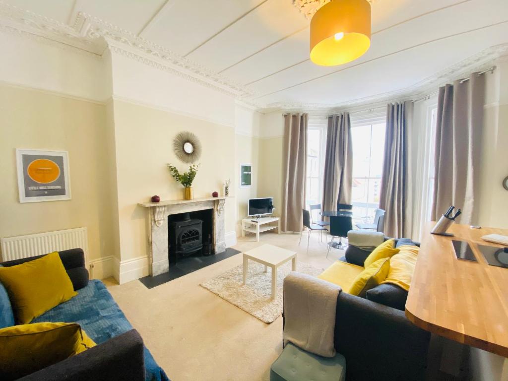 Elegant Spacious Apartment in Heart of St Leonards, Hastings