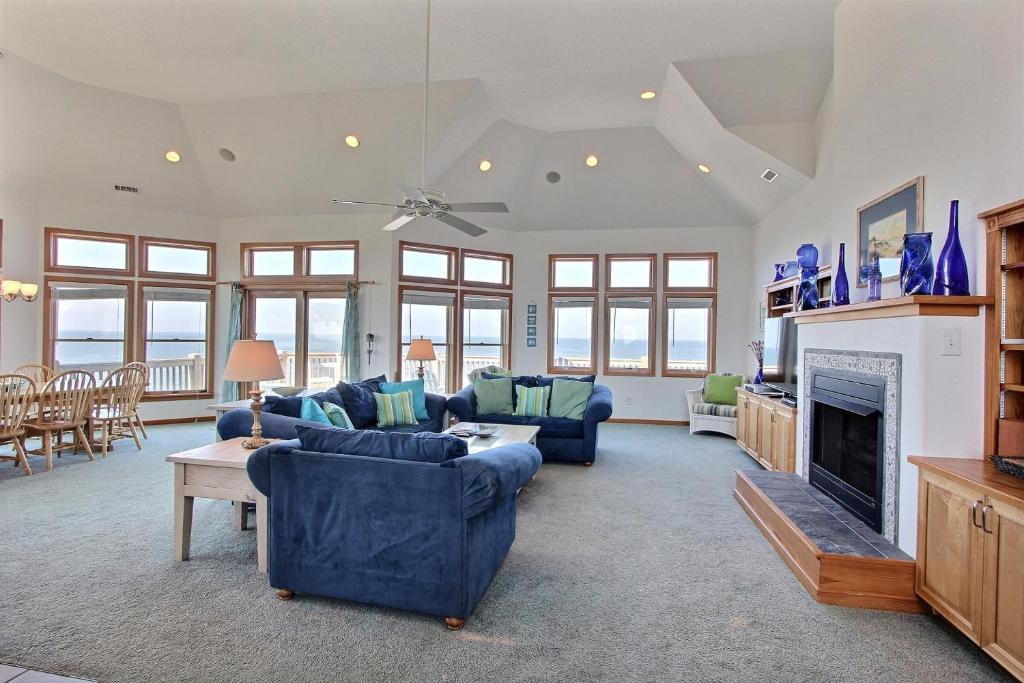 Lapha Amanzi #6-PA, Avon