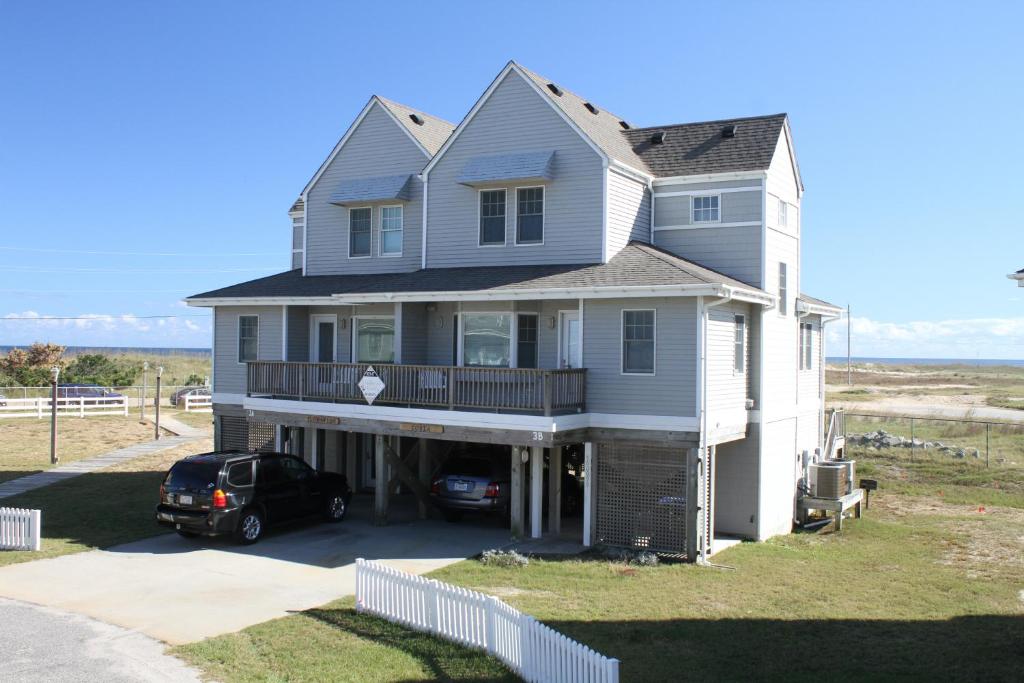 Clownfish & Cobia, Buxton