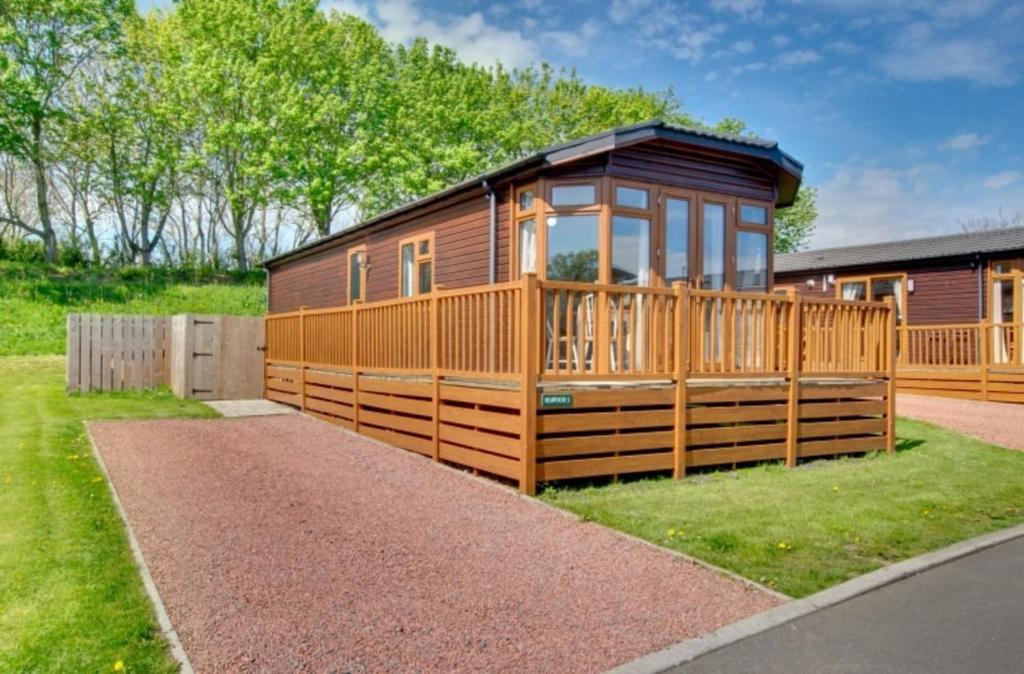 Stunning 3-Bed Hot Tub Lodge Northumberland, Felton