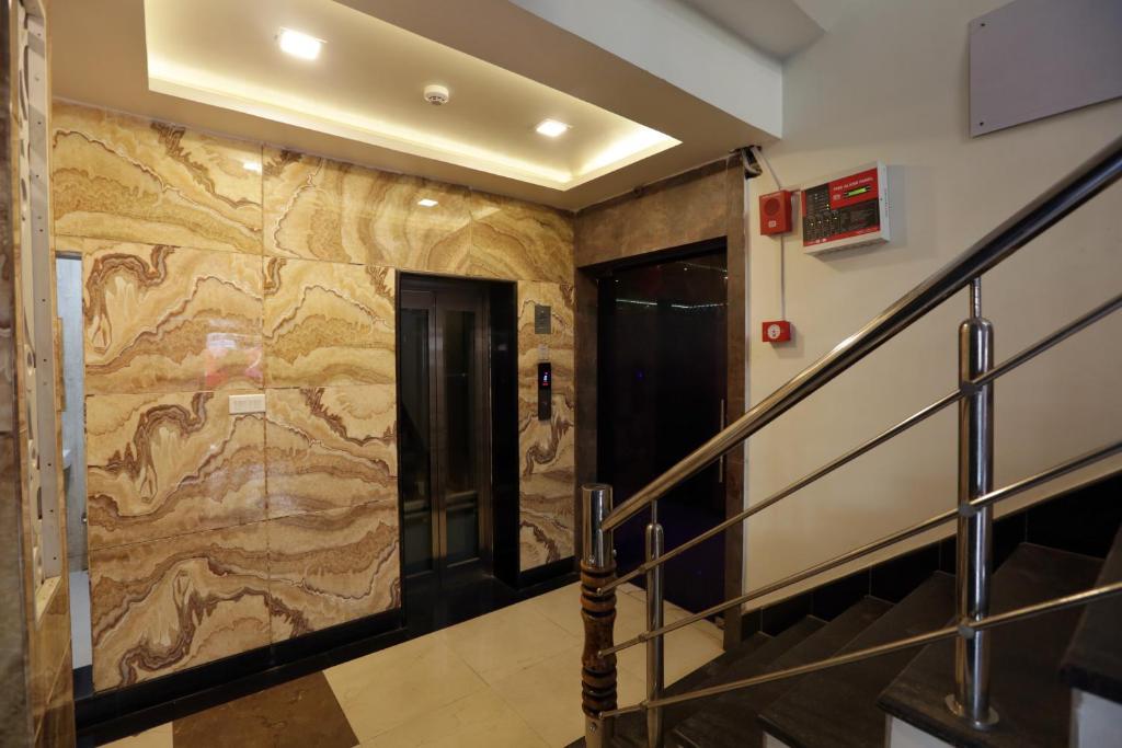 Hotel Pride Inn photo